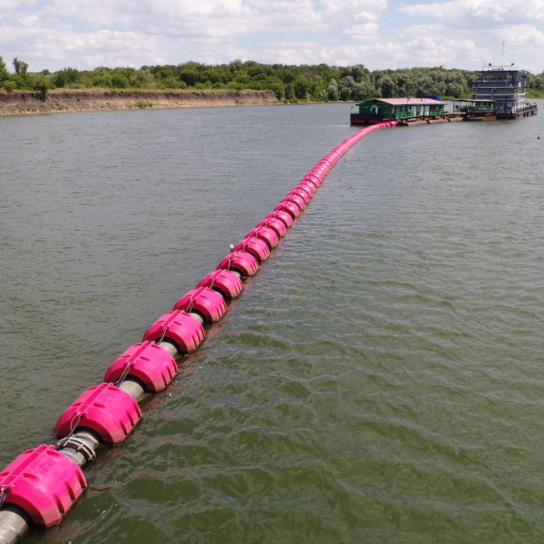 Трубопровод с универсальным пластиковым поплавком UPF