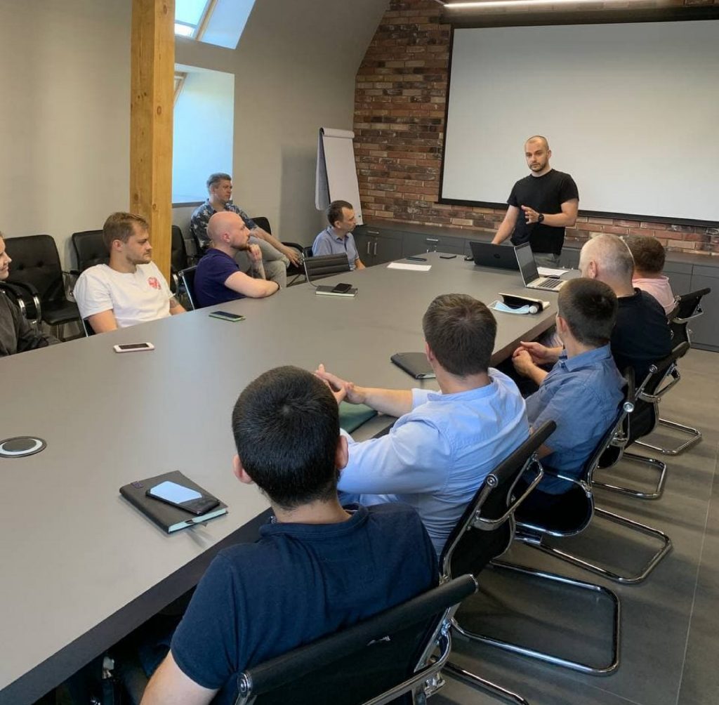 Обучение в Composit