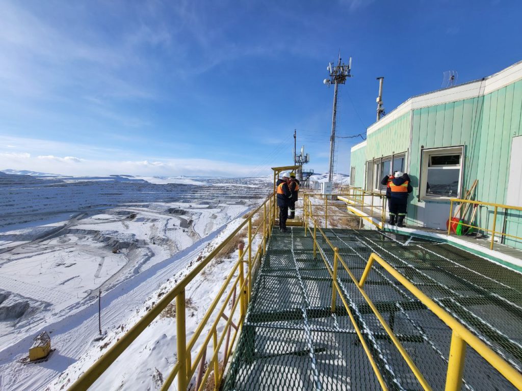 THE COMPOSIT TEAM IN MONGOLIA